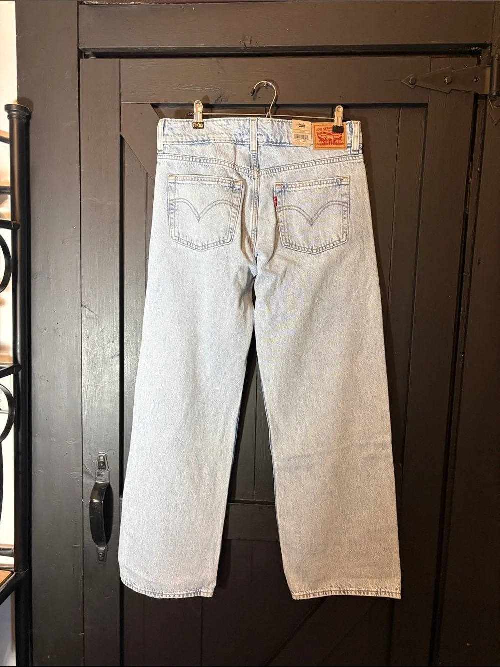 Levis straight leg